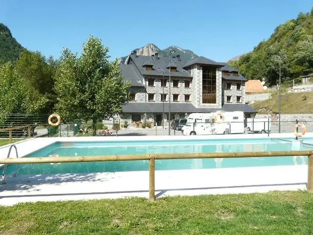 Hotell Complejo Turistico Y Bielsa