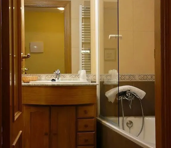 Hotell Complejo Turistico Y Bielsa